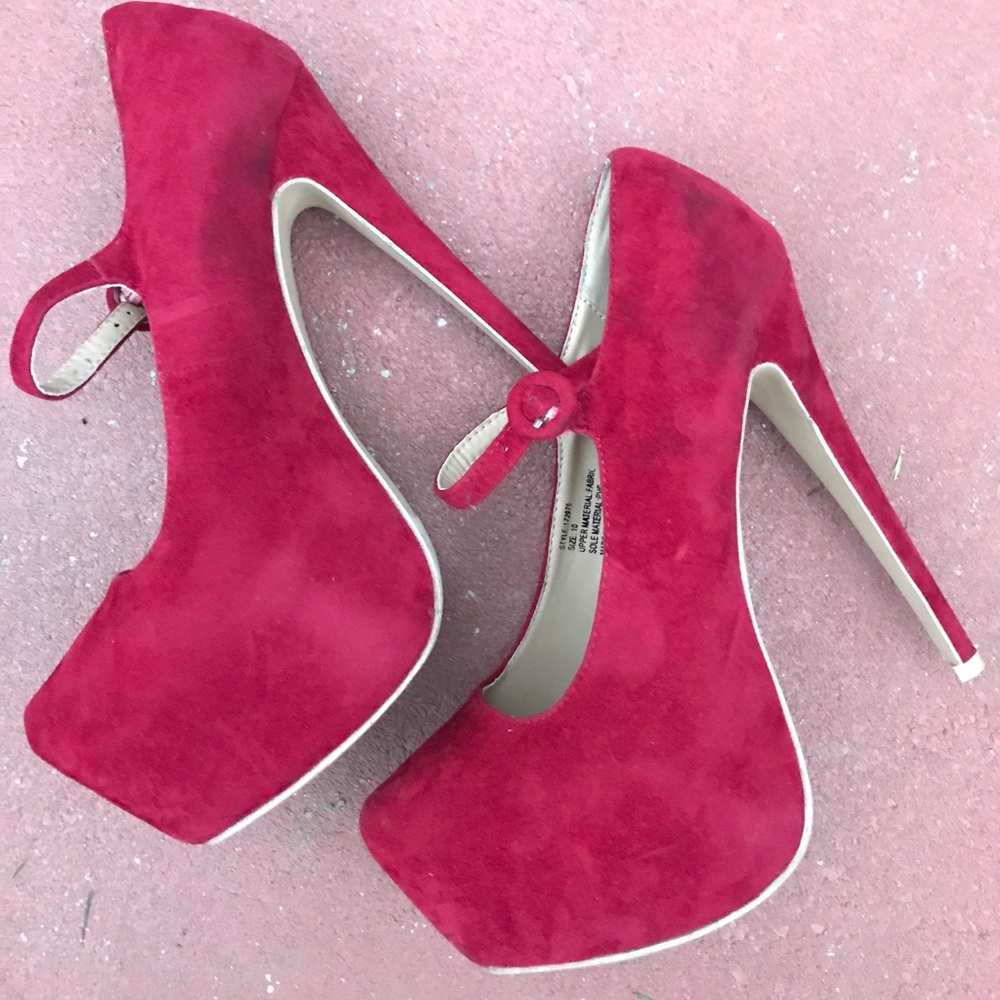90’s Club shoes Sz 10